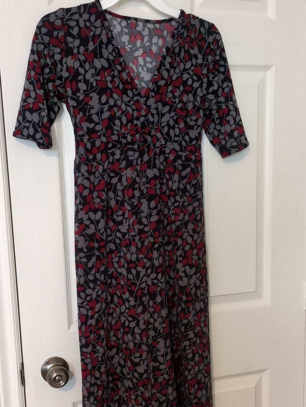 Floral V-Neck Midi Dress in Black and Red